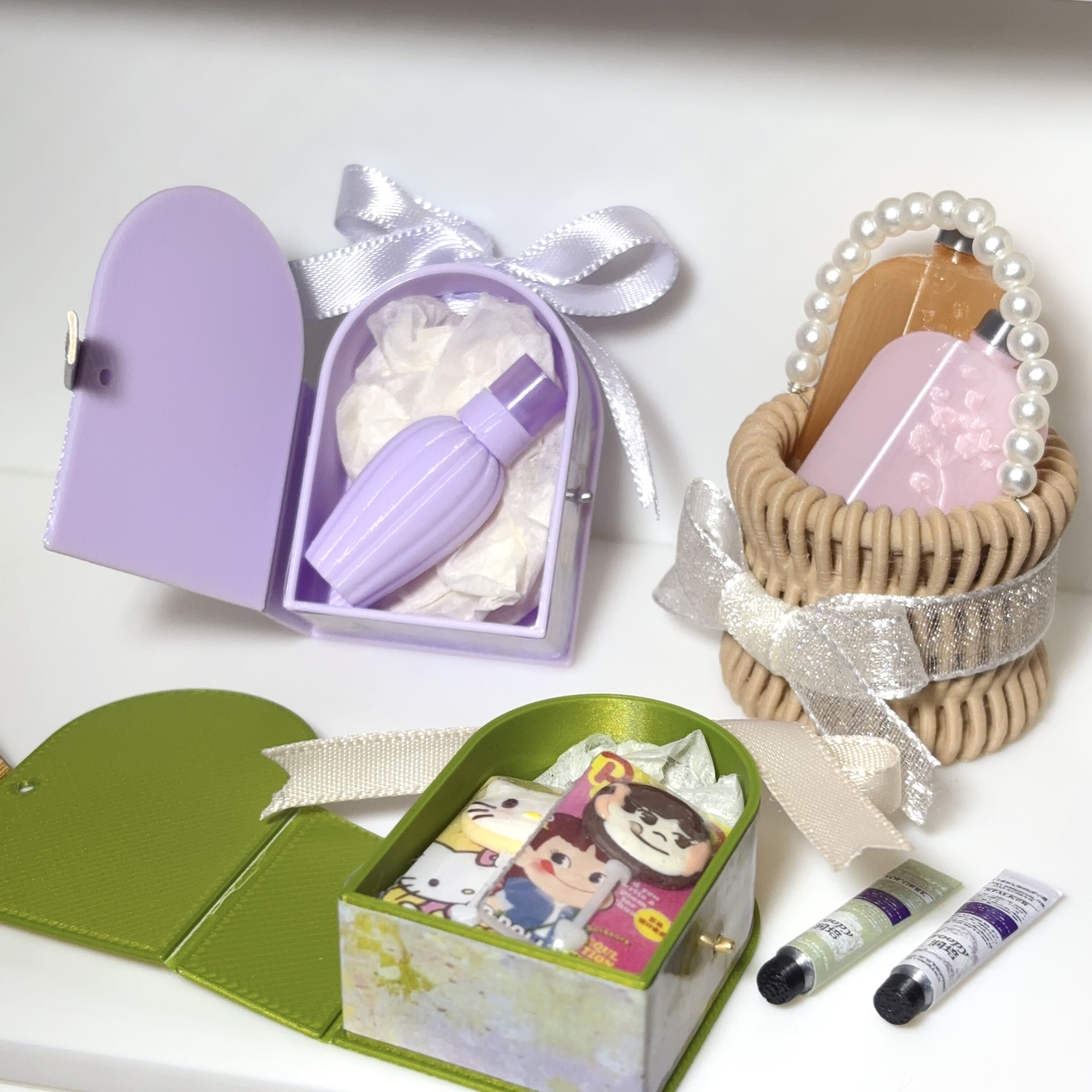 迷你娃屋清新小花篮塑料礼盒 微缩仿真礼盒身体乳沐浴露洗护用品 - 图2