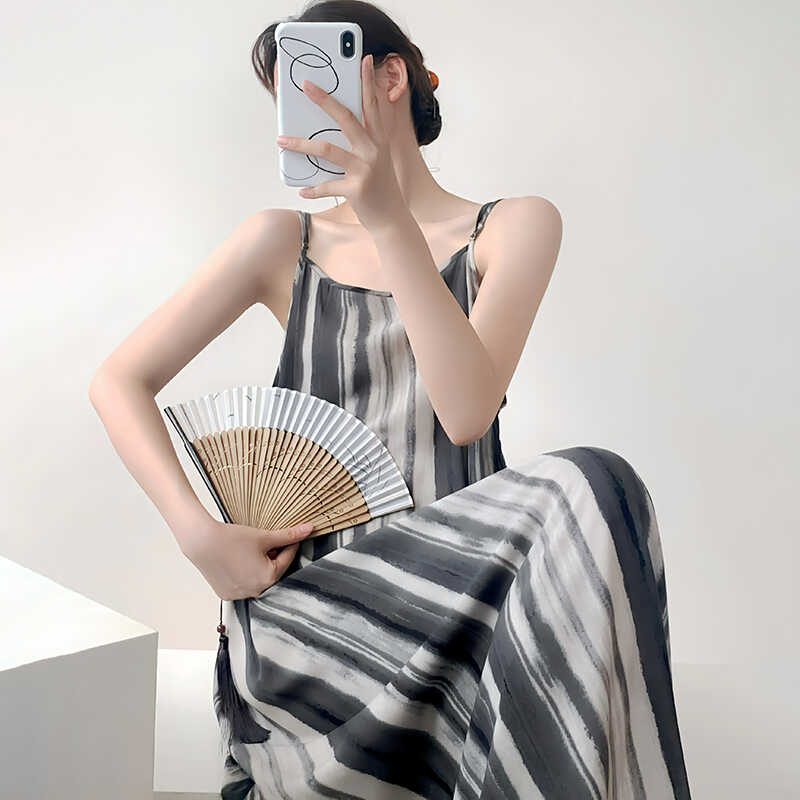 吊带棉绸睡裙连衣裙扎染风长裙子新中式2024夏季海边沙滩度假长裙 - 图2