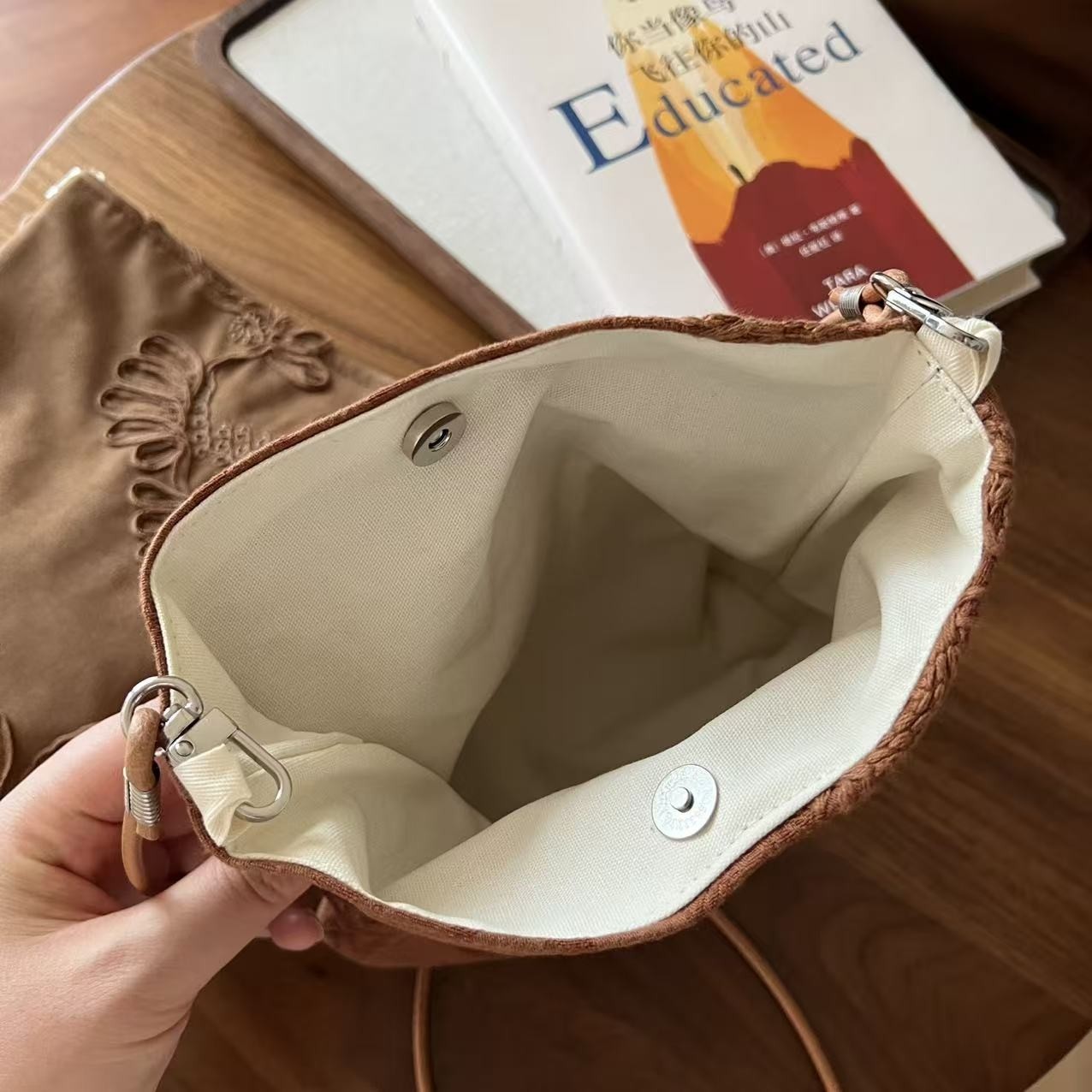 粉豆包新款复古小众单肩斜挎包 简约百搭小布包 绣花刺绣绒手机包,淘宝优惠券,粉丝福利购,淘宝优惠卷