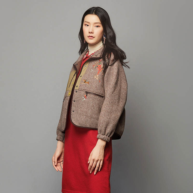 渔牌女装女士外套春秋款2023新款呢料绣花短款休闲女外套FGFD3219