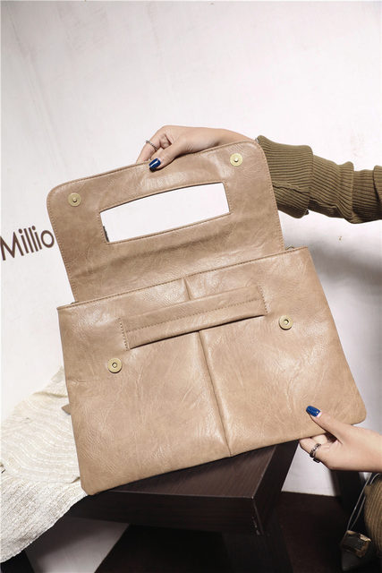 Korean style simple and fashionable women's 2023 shoulder clutch bag