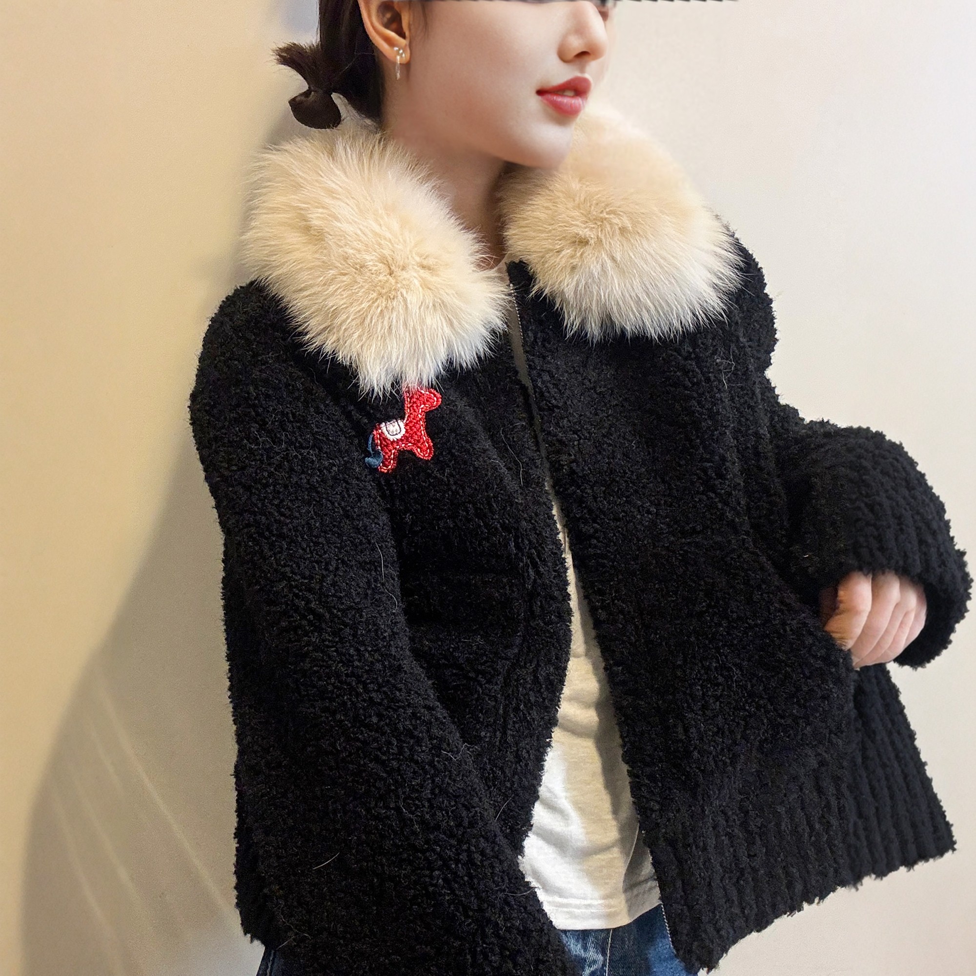 小马刺绣狐狸毛领羊羔毛皮草外套女欧洲站2025冬装新款欧货女装潮,淘宝优惠券,粉丝福利购,淘宝优惠卷