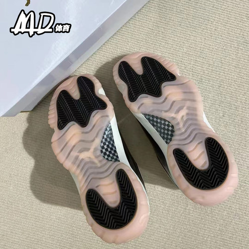 耐克NIKE Air Jordan11 AJ11棕色女子减震中帮篮球鞋AR0715-101-图2