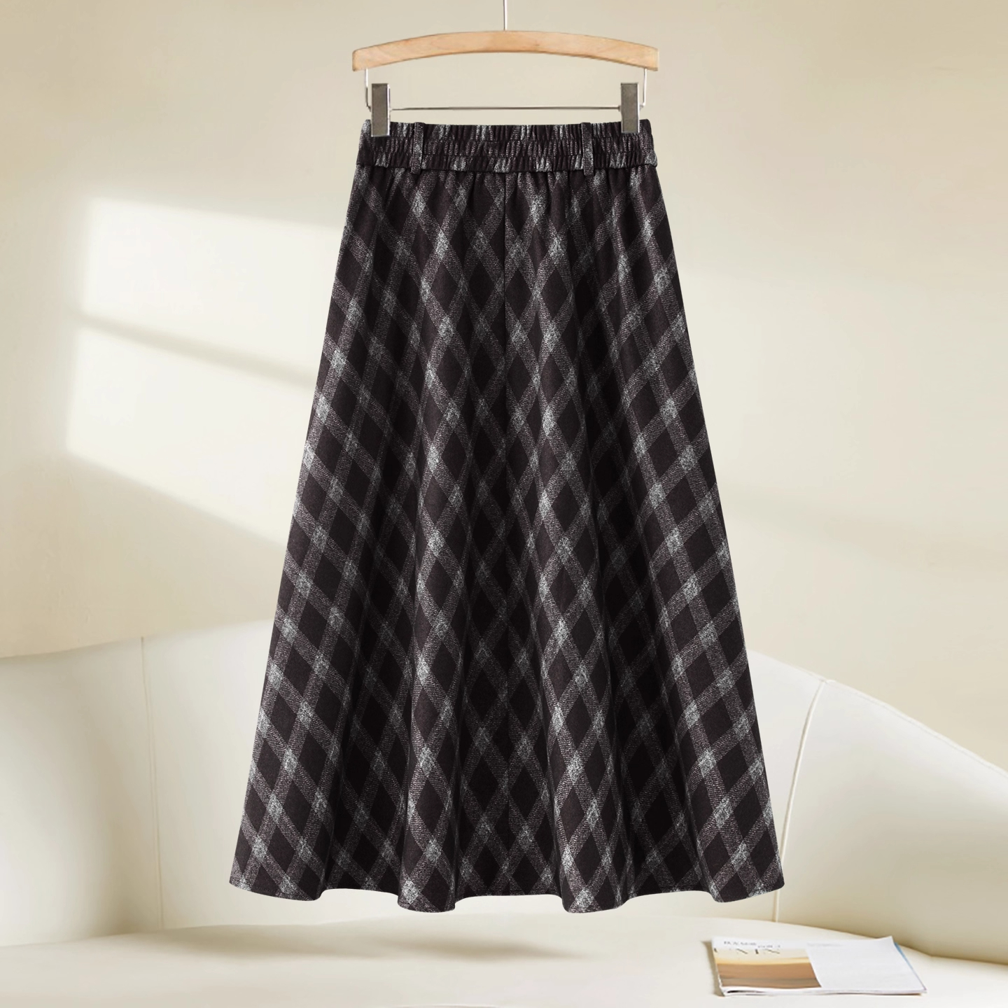 毛呢格子半身裙女秋冬2025新款显瘦美拉德棕色复古格纹中长裙伞裙 - 图1