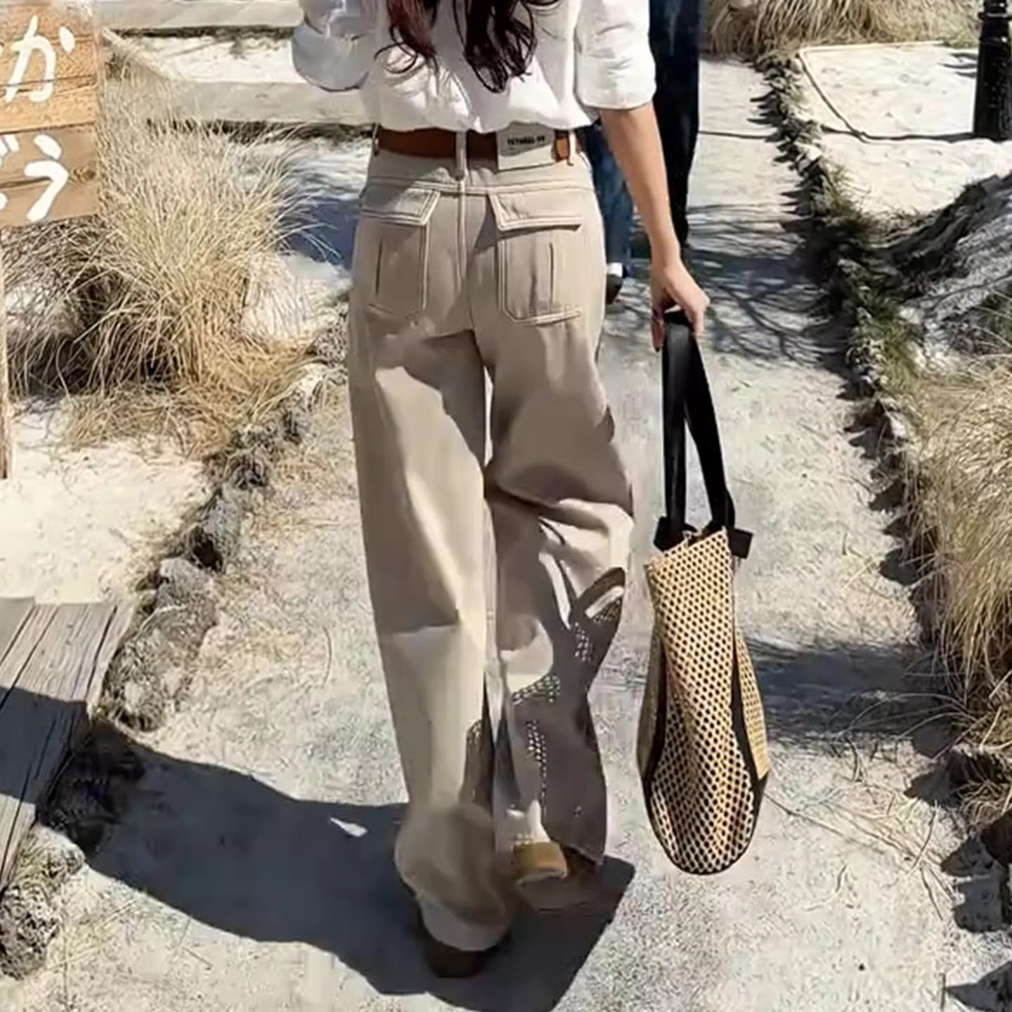 奶茶灰加绒加厚阔腿牛仔裤女冬季2025新款今年流行爆款窄版弯刀裤,淘宝优惠券,粉丝福利购,淘宝优惠卷