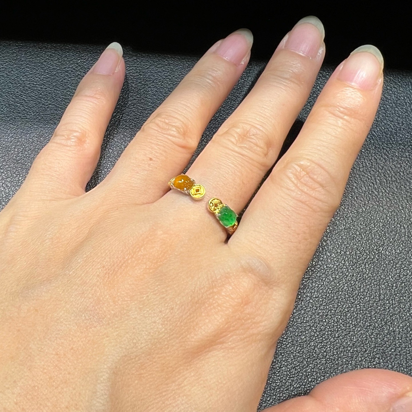 18k金钻石镶嵌冰种起光阳绿翡翠貔貅戒指精品百搭缅甸A货送证书 - 图1