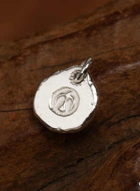 菊地健银牌吊坠配饰项链