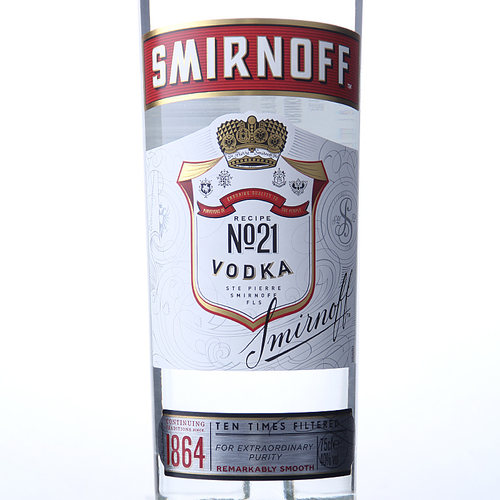斯米诺Smirnoff伏特加700ml 蒸馏酒 进口洋酒  搭配包邮洋酒包邮 - 图0