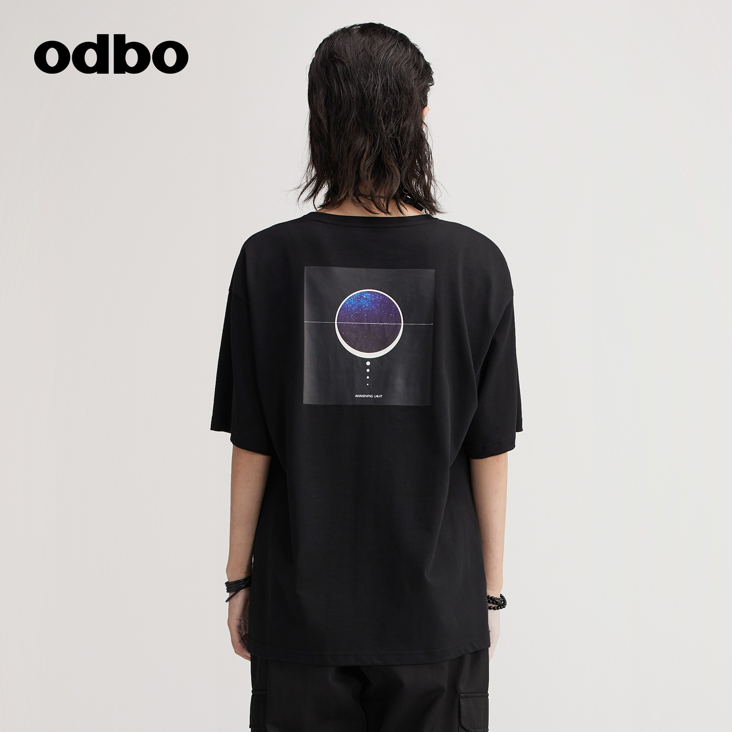 odbo/欧迪比欧原创设计休闲印花T恤女早秋新款舒适宽松上衣-图1