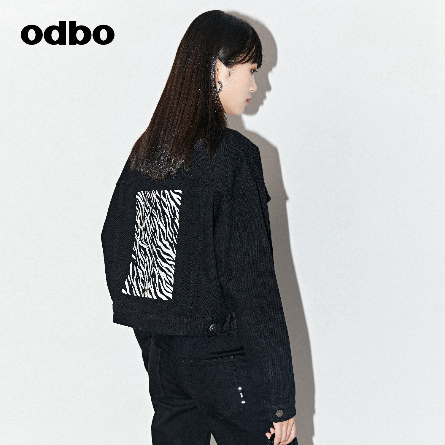 odbo/欧迪比欧原创设计虎纹印花牛仔外套女秋冬新款时尚外套-图2