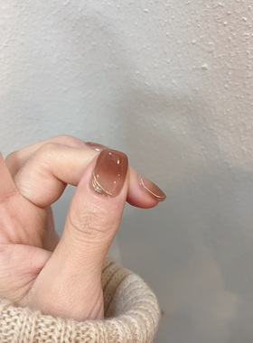 手工穿戴甲秋冬棕色渐变美甲贴片