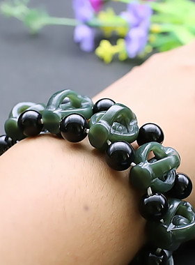 时来运转手工镂空玉器送男友