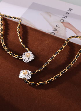 韩式简约清新个性皮绳缠绕饰品镶钻烤漆设计感茶花吊坠钛钢项链