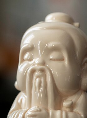 白瓷Q版孔子摆件书桌送礼