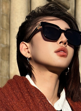 韩系D标镶钻大框偏光防晒墨镜女