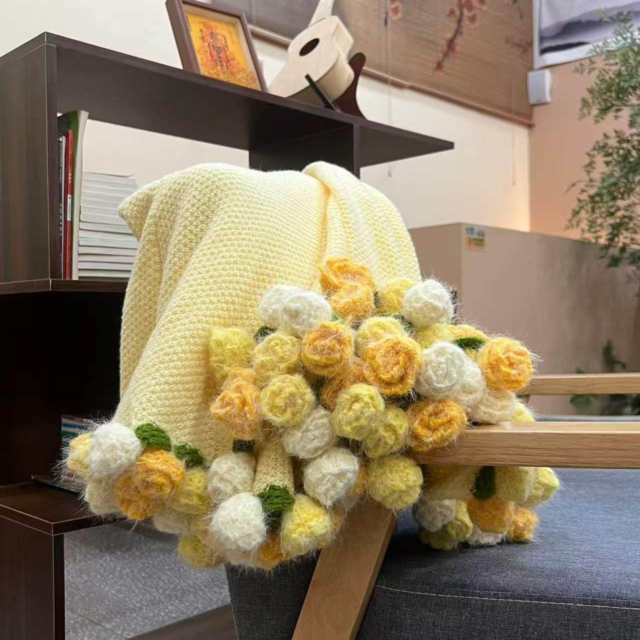 成品玫瑰花朵束渐变三色黄送女友闺蜜生日情人节伴手礼毛线毯子