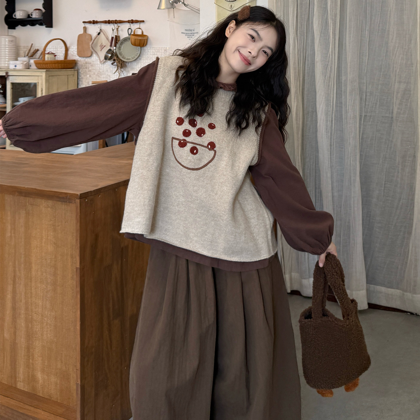 大码女装2025新款胖mm花边圆领衬衫+刺绣针织马甲+裤子休闲三件套,淘宝优惠券,粉丝福利购,淘宝优惠卷