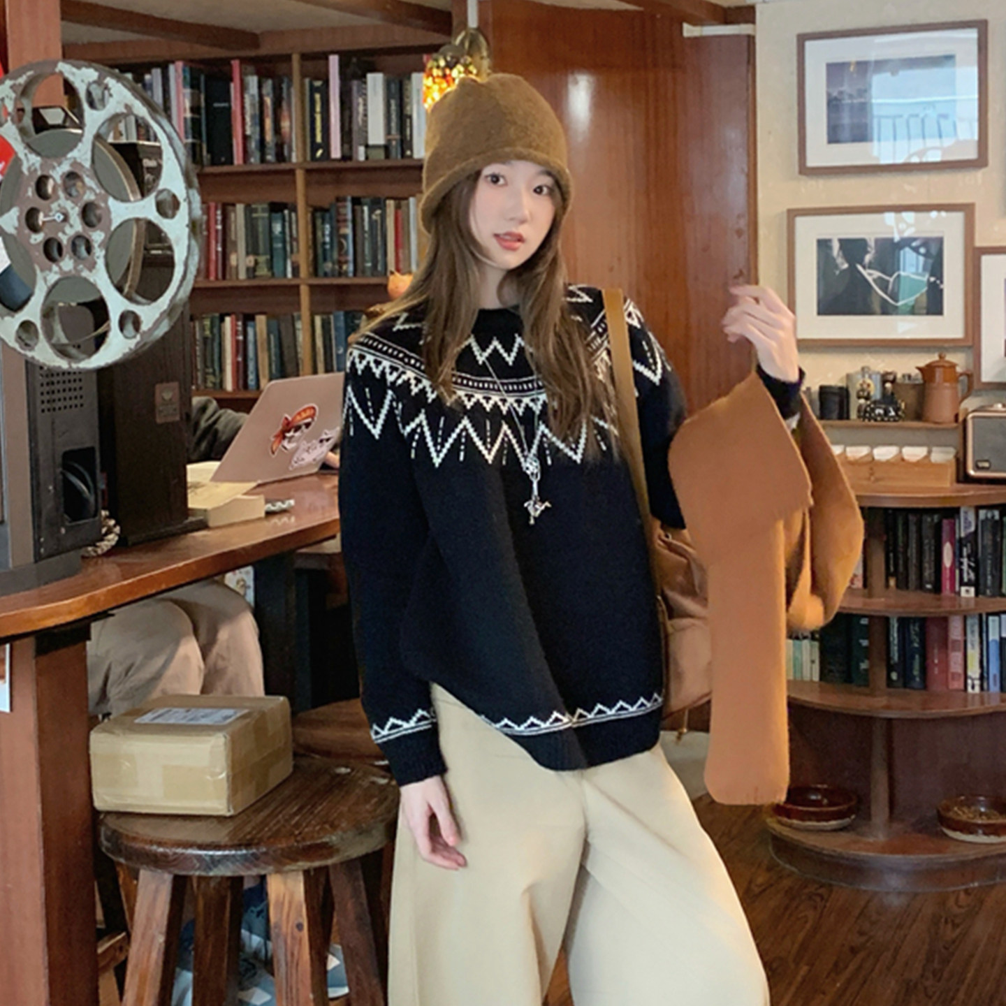 大码女装秋冬新款胖mm复古费尔岛黑色套头加厚毛衣提花针织上衣,淘宝优惠券,粉丝福利购,淘宝优惠卷