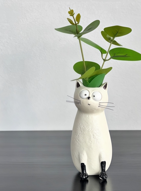 呆呆的小奶猫花瓶，好爱！！