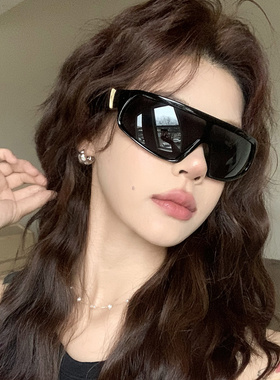 复古大框黑色墨镜女户外骑行登山