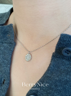 北极星ins冷淡风项链复古法式简约锁骨链八芒星雕刻金币项链