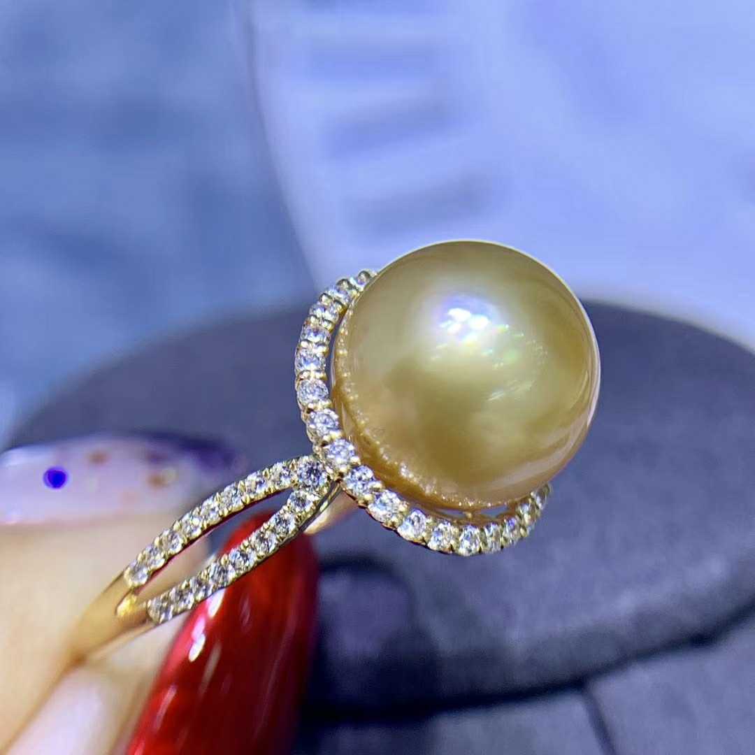 18K 高端贵族大气款 金南洋金珠戒指 18K 高端贵族大气款 金南洋金珠戒指
