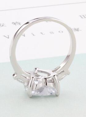 JZ2802克拉心形高碳钻戒指
