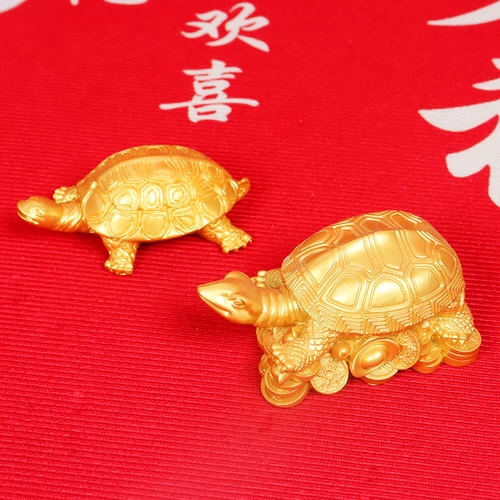 Годовой, хватаясь за Чжурной Черепах, памятный ребенок, наступающий на золотую черепаху тысячелетие китайского чистого ремесленного мастерства, чтобы поймать недельное украшение дня рождения
