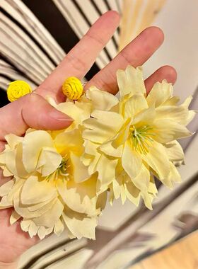 小众设计夸张黄色仿真花