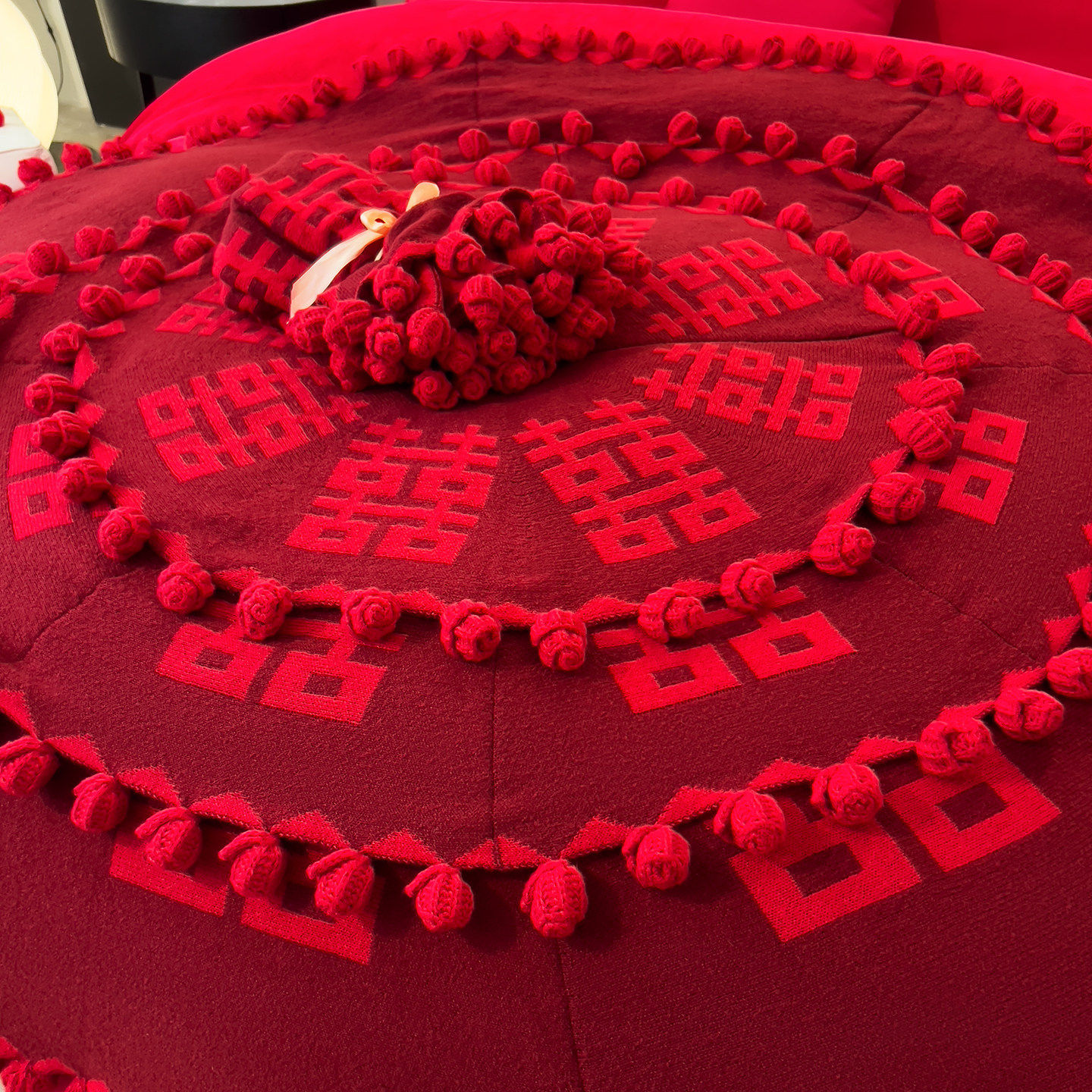 结婚送新人礼物红色喜字手织毛毯玫瑰花束毯软糯舒适婚庆高档实用