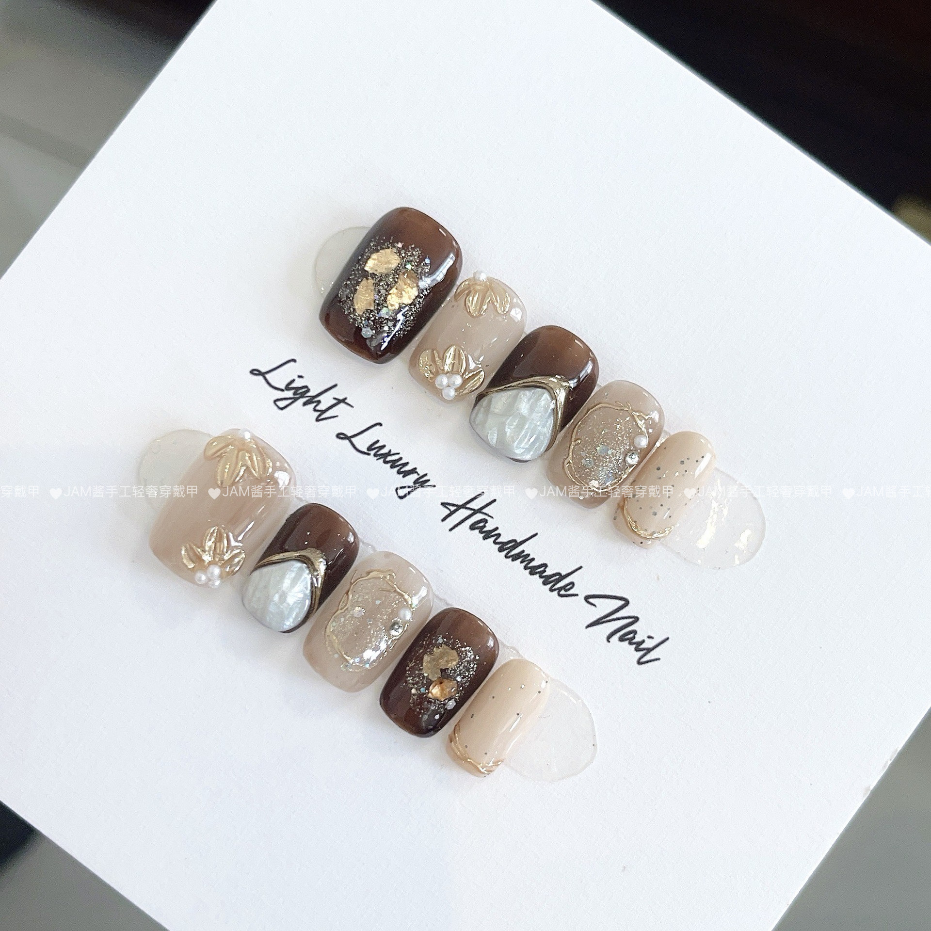 巴洛克 新款纯手工穿戴甲短款金属雕花晕染穿戴美甲贴高级感显白,淘宝优惠券,粉丝福利购,淘宝优惠卷