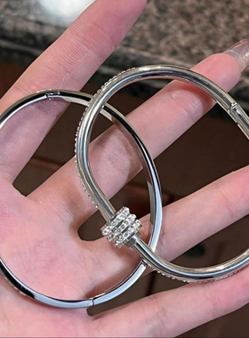 轻奢钛钢圆锥滚珠手镯，满钻闪亮转运