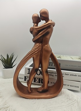 跨境新品情侣拥抱亲吻树脂工艺品家居桌面摆件情人节摆件装饰品