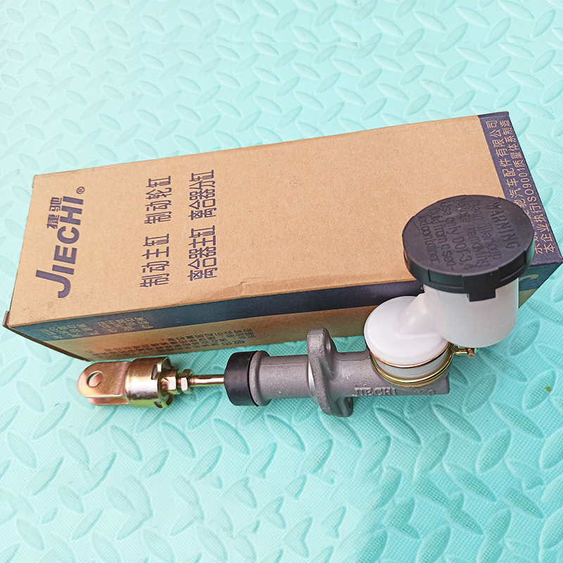 适用猎豹V31 V32 V33三菱帕杰罗骑兵黑金刚CS6离合总泵离合器总泵 - 图1