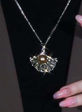 高级感满钻银杏叶毛衣链长款秋冬新款吊坠时尚气质复古百搭项链女