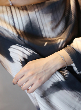 VA珠宝女手链纯银镀金月亮