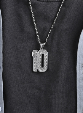 高品质足球世界杯梅西球衣7号10号吊坠男女钛钢满钻幸运数字项链