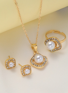 Women Necklace欧美时尚新款创意点钻方形仿珍珠耳环戒指项链套装