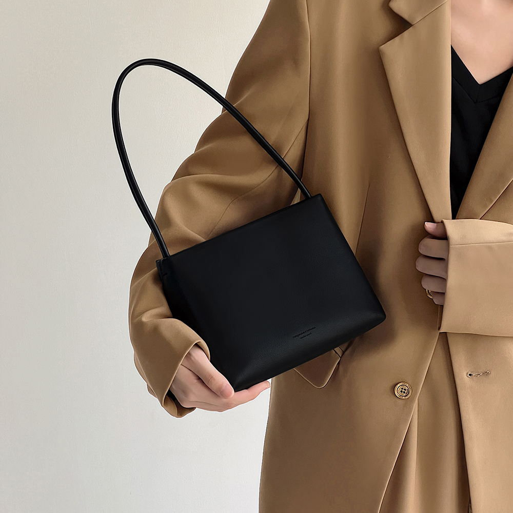 小瑞靓包 升级版-胡桃包 小众法棍腋下包女包2025新款单肩斜挎包 - 图1