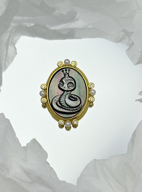 S925纯银天然贝雕卡梅奥灵蛇吊坠