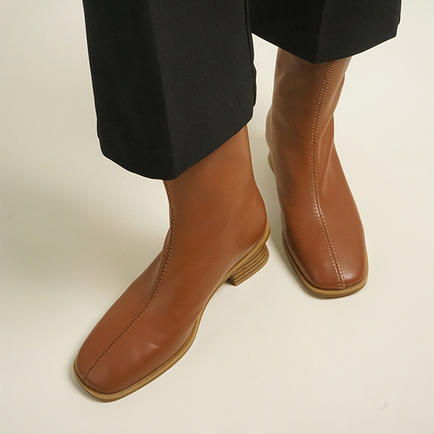 【狂欢价】设计师原创  棕色方头弹力瘦瘦靴子2025新款短靴女 - 图3