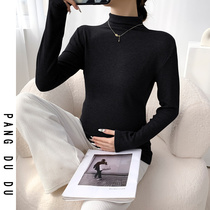 Pregnant woman hit undershirt autumn winter paragraph with big code white low collar blouse thickened with velvety black needle weaseled winter clothing