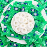 Nestlé Baolu Mint 750G имеет круг старых модных кусочков сахарной дороги, прочная и прохладная масса, чтобы развлекать конфеты