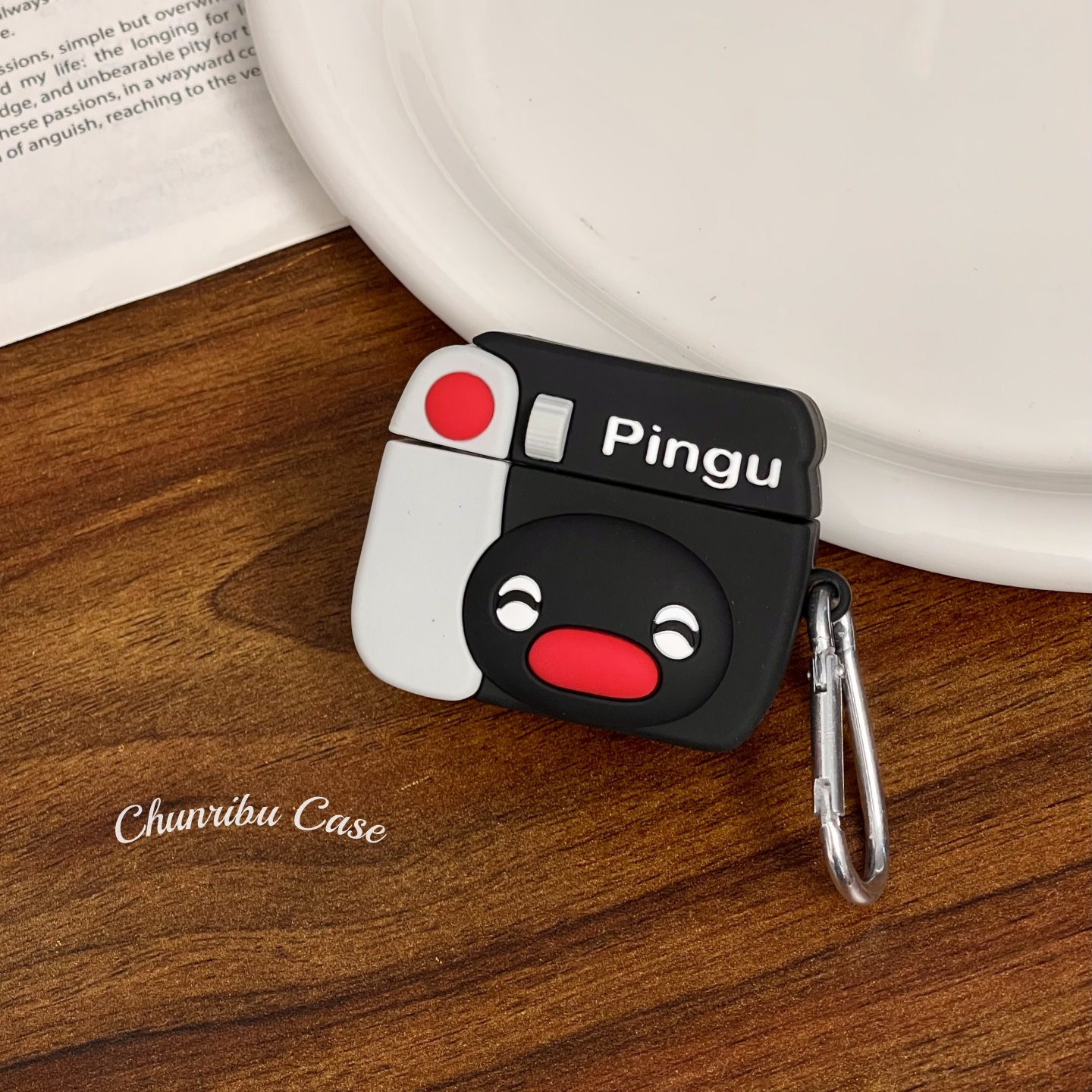 春日部防卫队Fighting｜日韩可爱硅胶相机pingu企鹅搞怪适用苹果airpods1/2/3/4无线蓝牙耳机保护套防摔pro - 图0