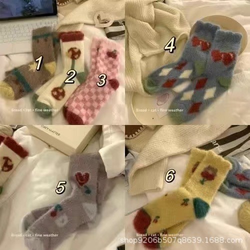 德国进口秋冬水貂绒女袜樱桃棋盘格蝴蝶结加厚地板袜日系可爱甜美 - 图3