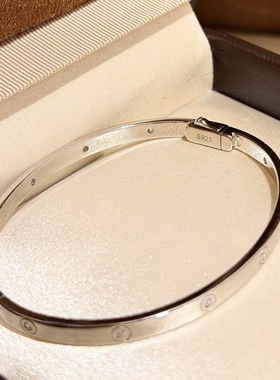 S925纯银 窄版十二钻光面手镯按压扣通体纯银镯子经典高级感