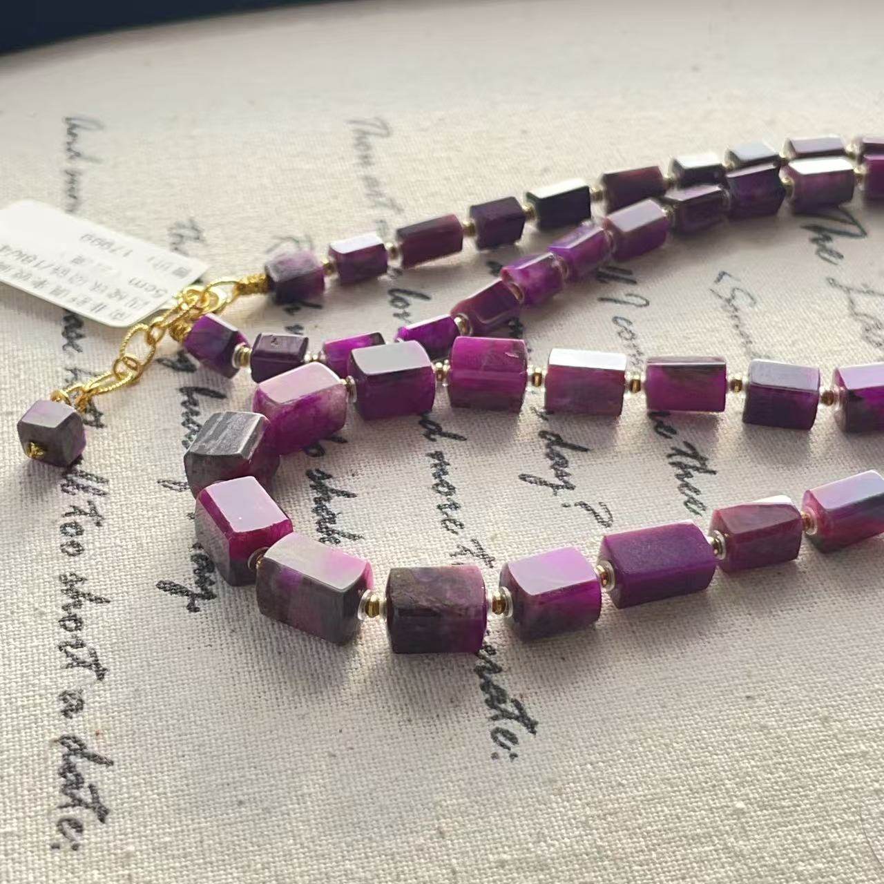 南非舒俱来玻璃红四棱珠项链/18k/45cm（云漠）AZB10490,淘宝优惠券,粉丝福利购,淘宝优惠卷