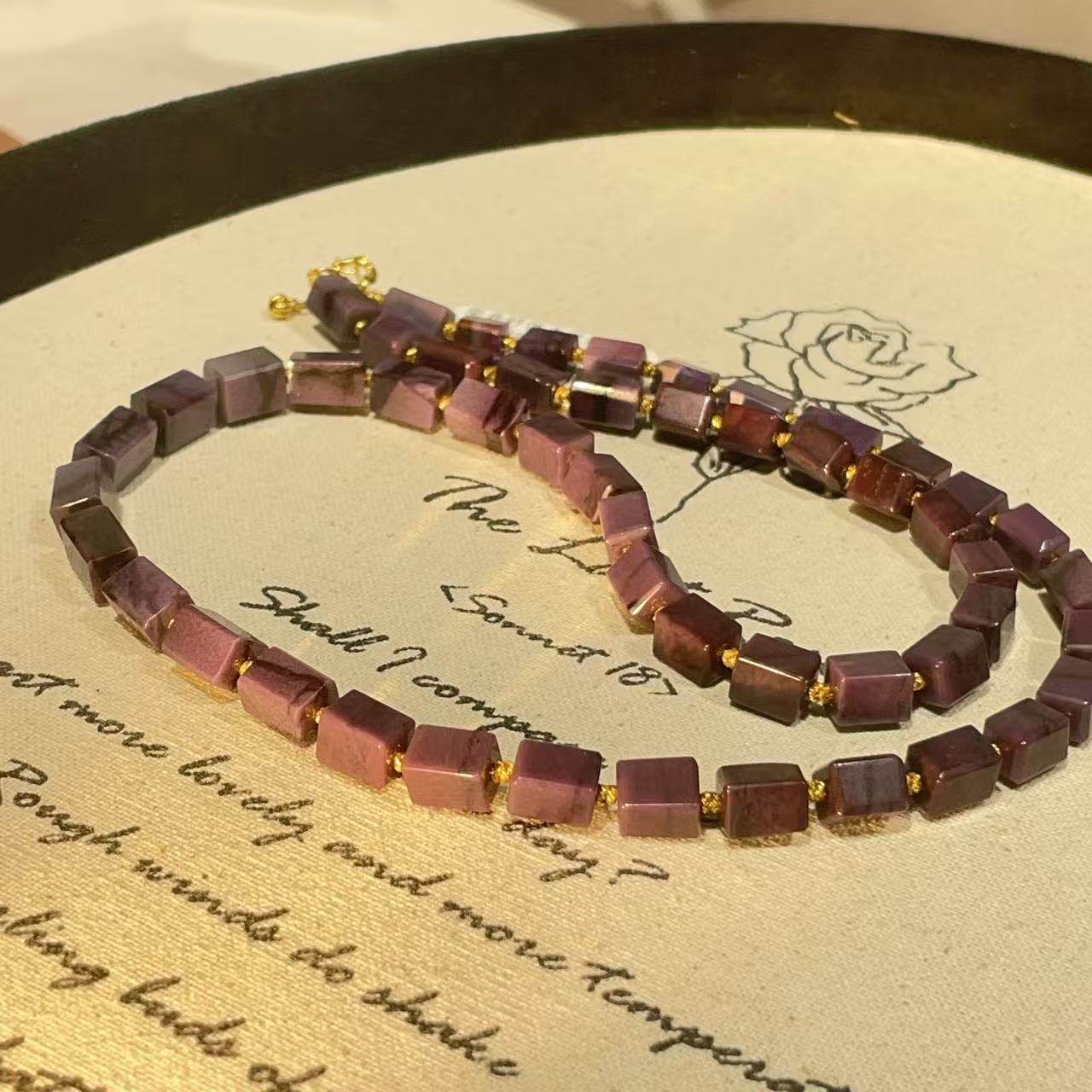 南非舒俱来老油四棱珠项链18k/45cm(若玥)AZB11258,淘宝优惠券,粉丝福利购,淘宝优惠卷