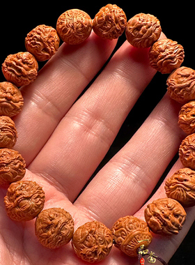 龙纹桃核雕刻钟馗手串