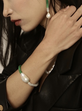 uni优霓巴洛克翡翠珍珠手链轻奢